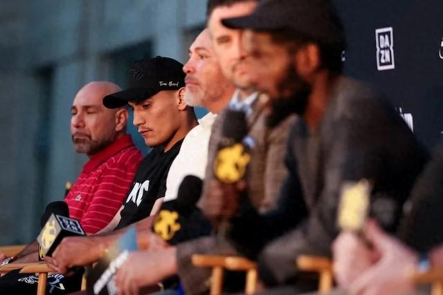 开云官网-霍亚回应小奥蒂兹的诉讼：怒斥其经纪人干预，坚称拳手非自由身|小维吉尔·奥蒂兹|里基·卢比奥|拳击|金童拳击推广公司|贾伦·恩尼斯_新浪体育_新浪新闻